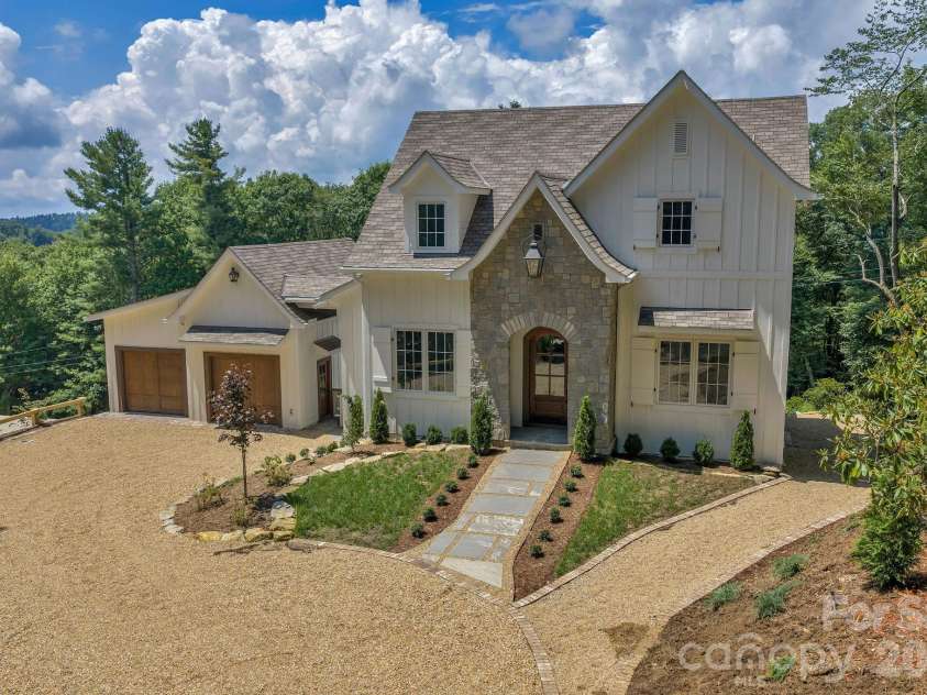 253 Old Boone Road, Blowing Rock, NC 28605.  MLS# CAR4397226, YatesRealty ID 34758. 