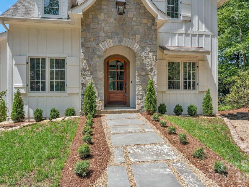 253 Old Boone Road, Blowing Rock, NC 28605.  MLS# CAR4397226, YatesRealty ID 34758. 