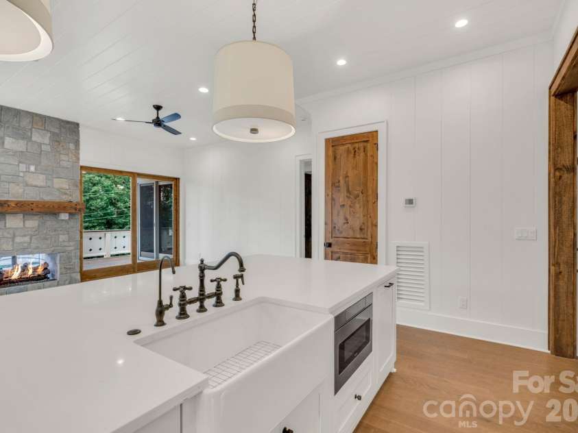 253 Old Boone Road, Blowing Rock, NC 28605.  MLS# CAR4397226, YatesRealty ID 34758. 