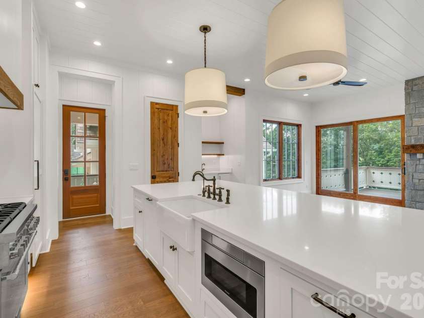253 Old Boone Road, Blowing Rock, NC 28605.  MLS# CAR4397226, YatesRealty ID 34758. 