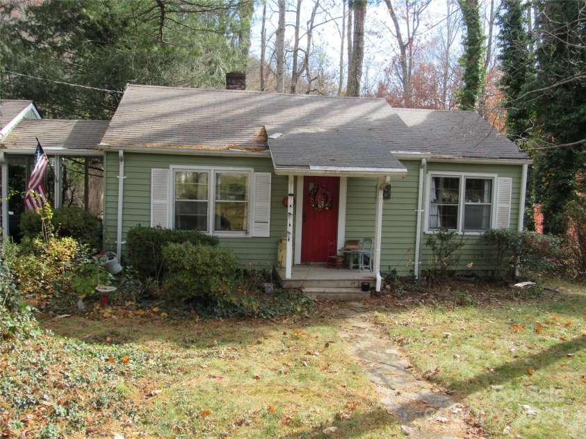 1144 Montreat Road, Black Mountain, NC 28711.  MLS# CAR4320391, YatesRealty ID 3476. 