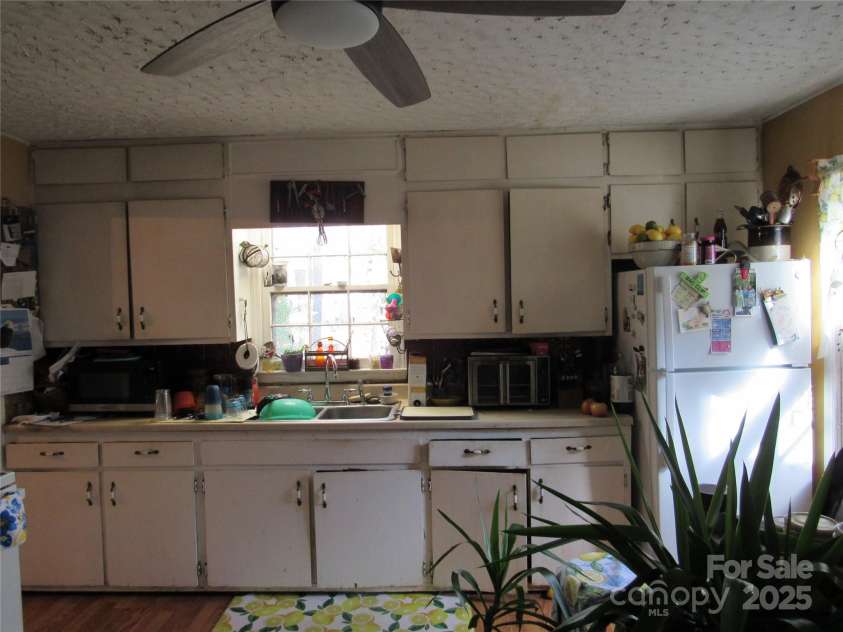 1144 Montreat Road, Black Mountain, NC 28711.  MLS# CAR4320391, YatesRealty ID 3476. 