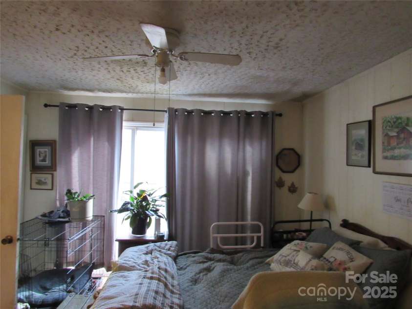 1144 Montreat Road, Black Mountain, NC 28711.  MLS# CAR4320391, YatesRealty ID 3476. 