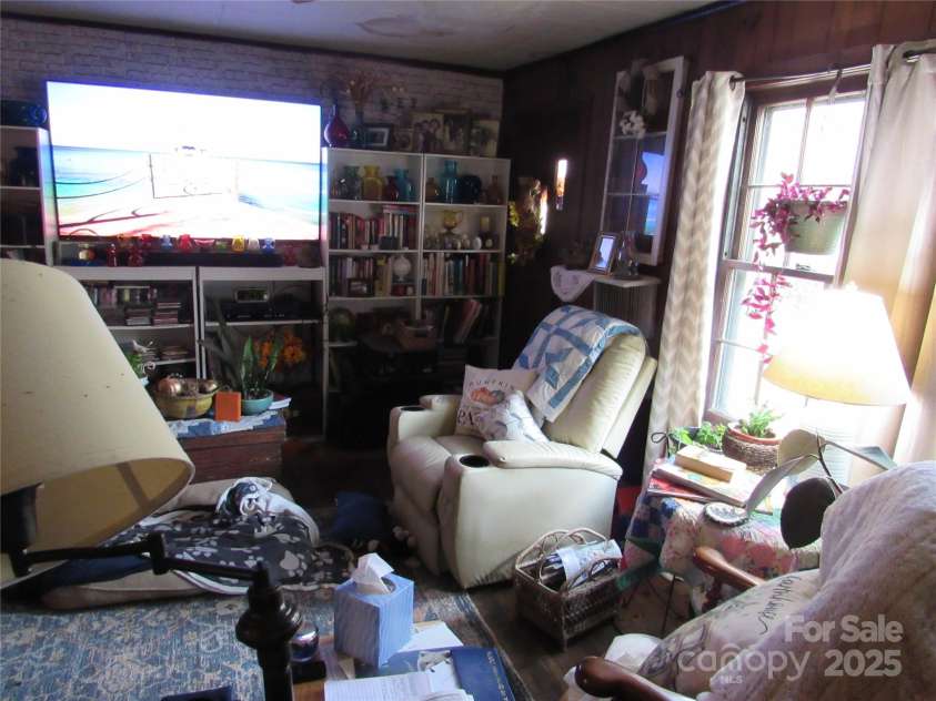 1144 Montreat Road, Black Mountain, NC 28711.  MLS# CAR4320391, YatesRealty ID 3476. 