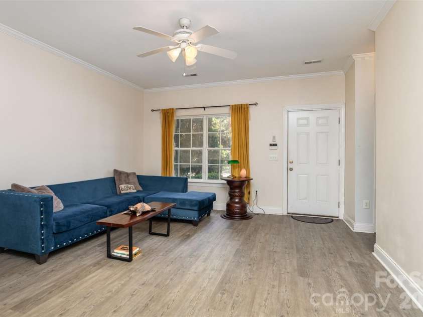 2108 Sardony Lane, Charlotte, NC 28213.  MLS# CAR4351032, YatesRealty ID 3476. 