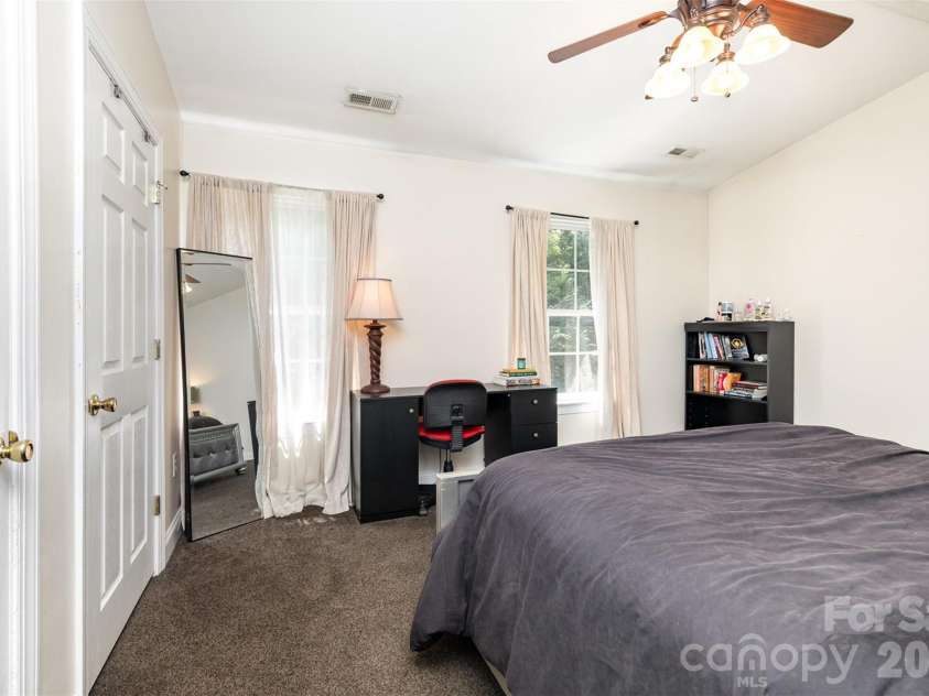 2108 Sardony Lane, Charlotte, NC 28213.  MLS# CAR4351032, YatesRealty ID 3476. 