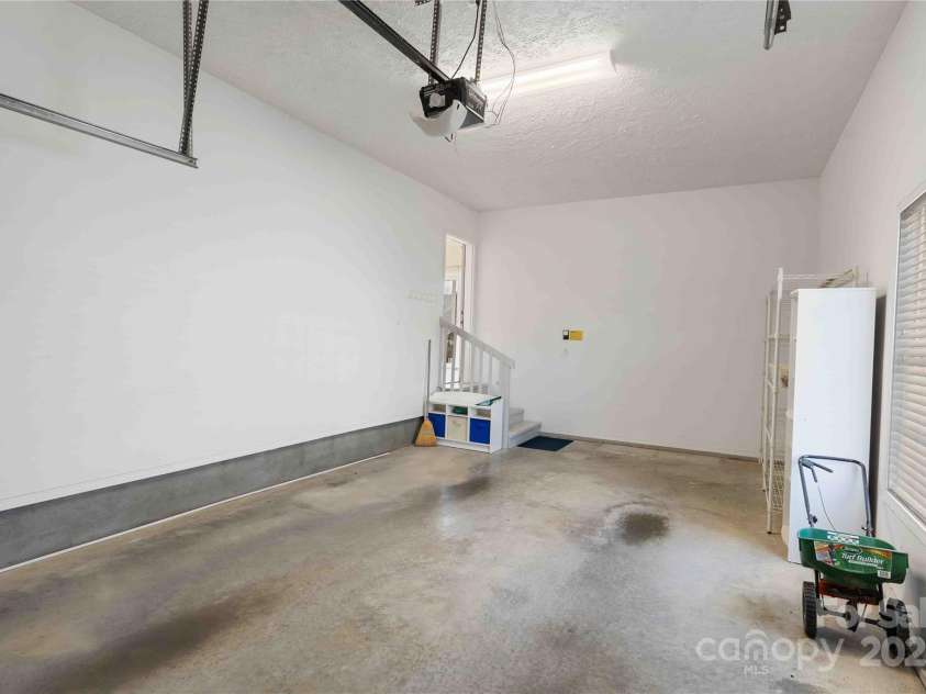 357 Beechnut Drive, Hendersonville, NC 28739.  MLS# CAR4231415, YatesRealty ID 3476. 