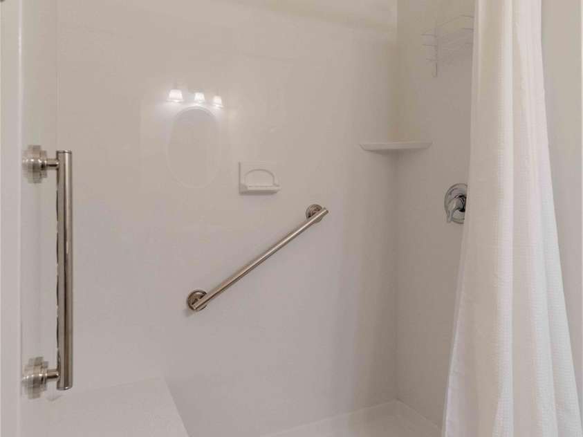 357 Beechnut Drive, Hendersonville, NC 28739.  MLS# CAR4231415, YatesRealty ID 3476. 