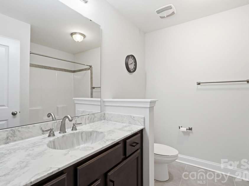 511 Rosemore Place, Rock Hill, SC 29732.  MLS# CAR4397357, YatesRealty ID 34760. Full Bath #3 upstairs