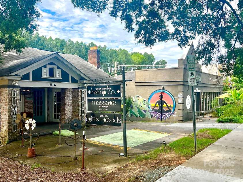 2629 Commonwealth Avenue, Charlotte, NC 28205.  MLS# CAR4295846, YatesRealty ID 34761. 