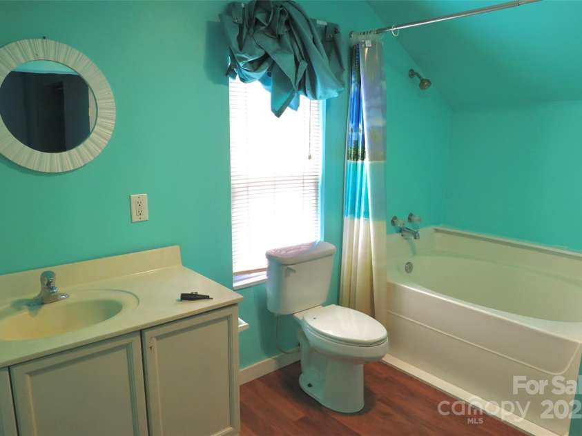 2629 Commonwealth Avenue, Charlotte, NC 28205.  MLS# CAR4295846, YatesRealty ID 34761. Upstairs Bathroom needs AC in bedroom ajacent