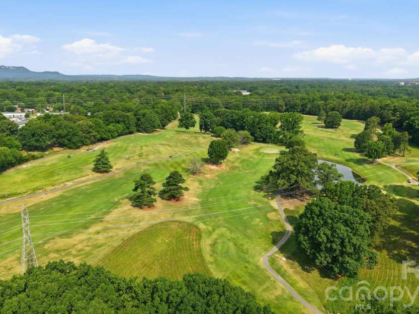 667 Niblick Drive, Gastonia, NC 28054.  MLS# CAR4398942, YatesRealty ID 34761. 