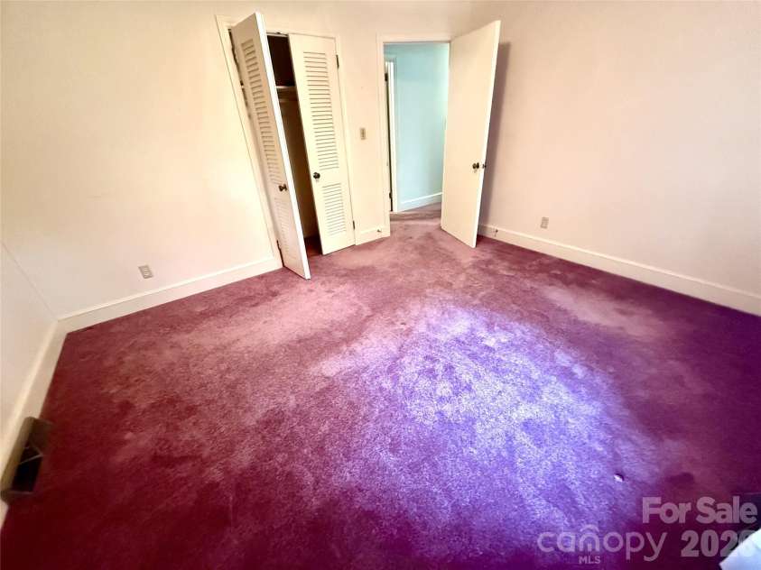 821 Burnley Road, Charlotte, NC 28210.  MLS# CAR4372249, YatesRealty ID 34762. 