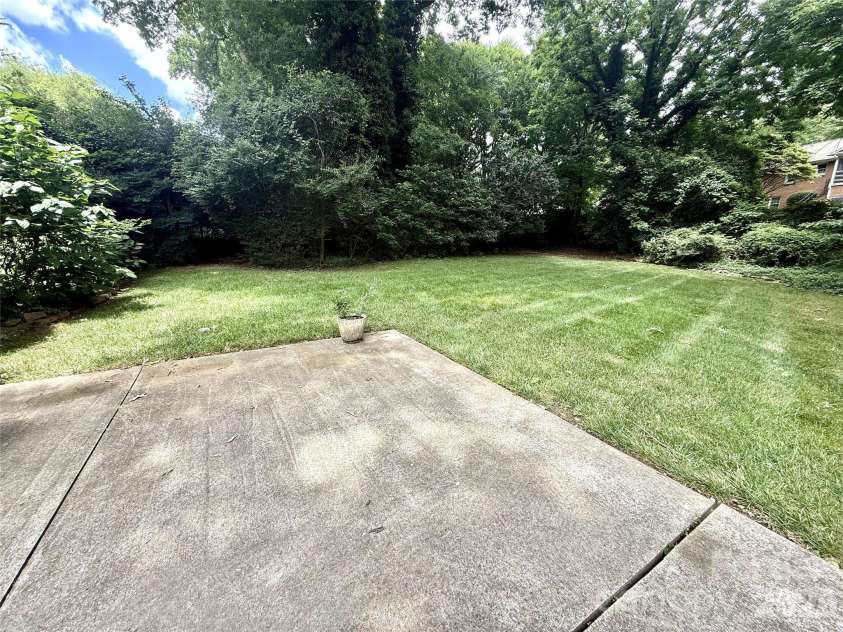 821 Burnley Road, Charlotte, NC 28210.  MLS# CAR4372249, YatesRealty ID 34762. Amazing backyard