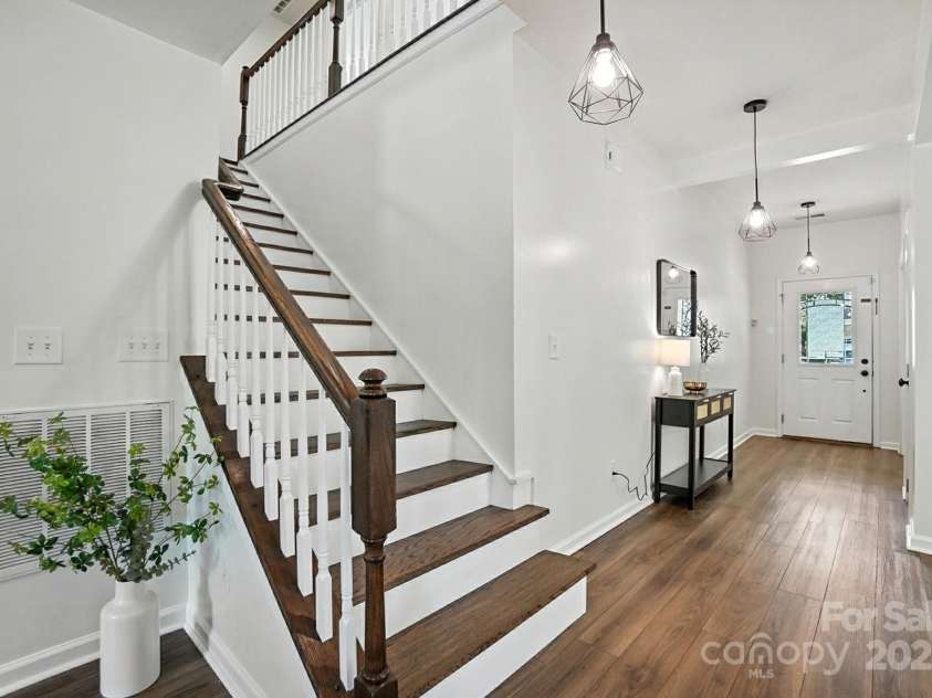 2042 Hamil Ridge Drive, Waxhaw, NC 28173.  MLS# CAR4289147, YatesRealty ID 34763. 