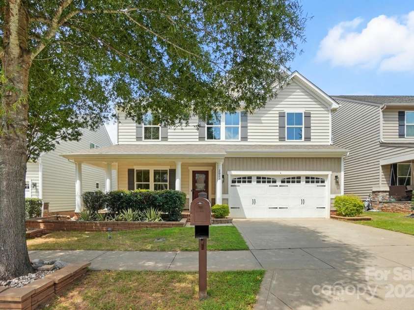 2042 Hamil Ridge Drive, Waxhaw, NC 28173.  MLS# CAR4289147, YatesRealty ID 34763. 