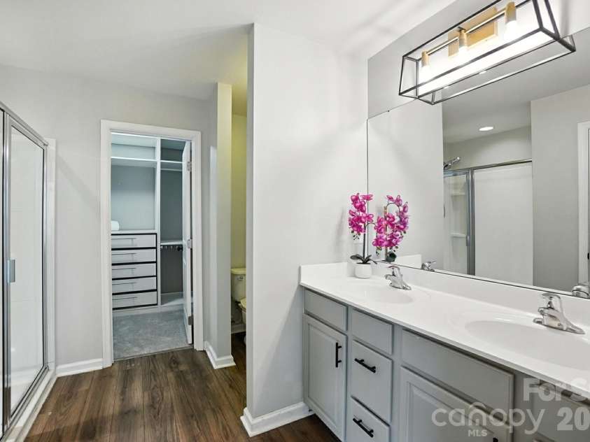 2042 Hamil Ridge Drive, Waxhaw, NC 28173.  MLS# CAR4343022, YatesRealty ID 34763. 