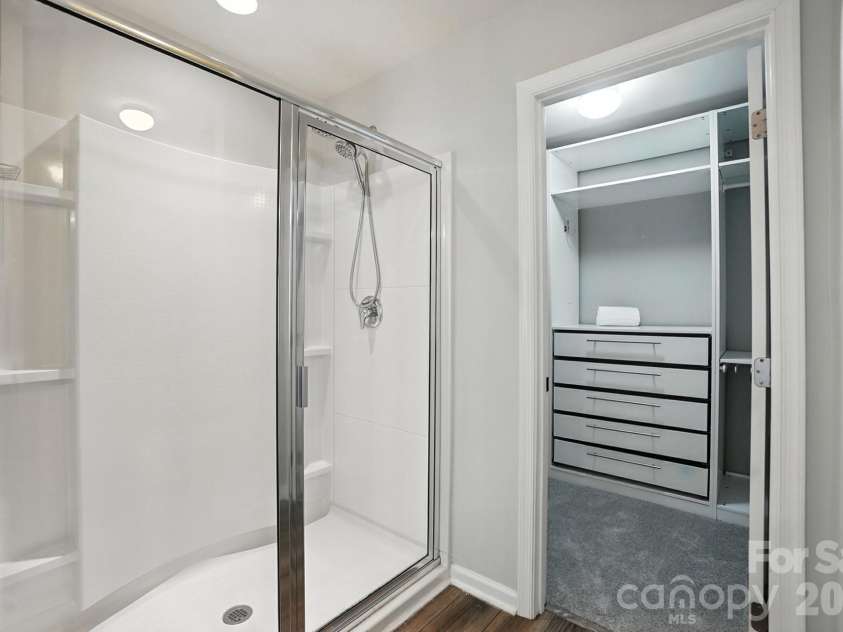 2042 Hamil Ridge Drive, Waxhaw, NC 28173.  MLS# CAR4343022, YatesRealty ID 34763. 