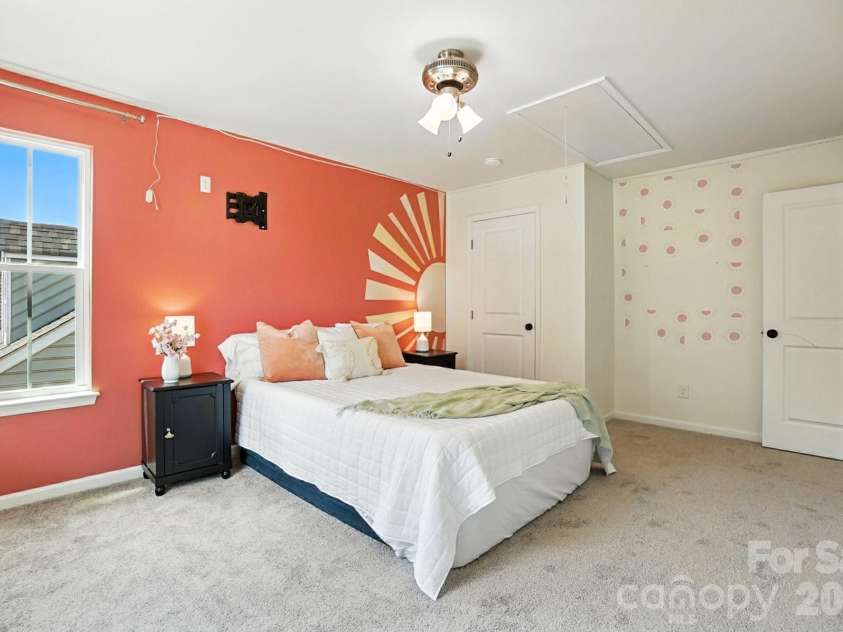 2042 Hamil Ridge Drive, Waxhaw, NC 28173.  MLS# CAR4343022, YatesRealty ID 34763. 