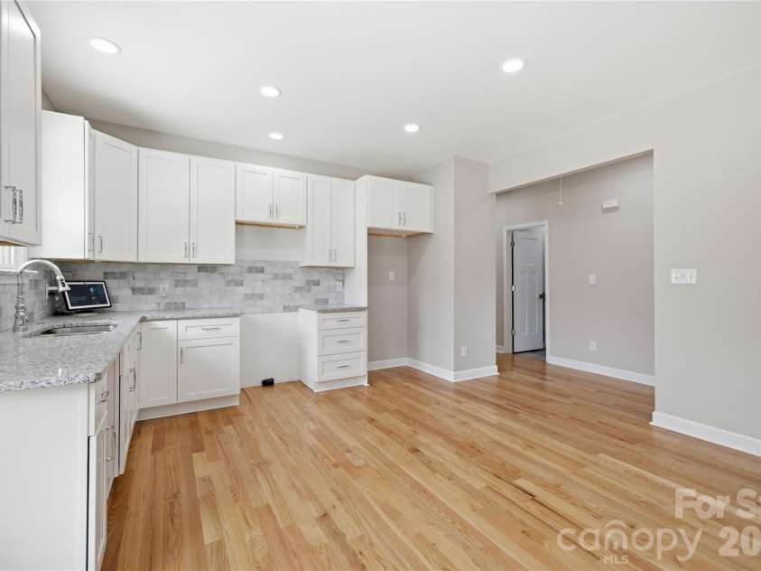 404 Williamson Street, Fort Mill, SC 29715.  MLS# CAR4396428, YatesRealty ID 34763. Kitchen area