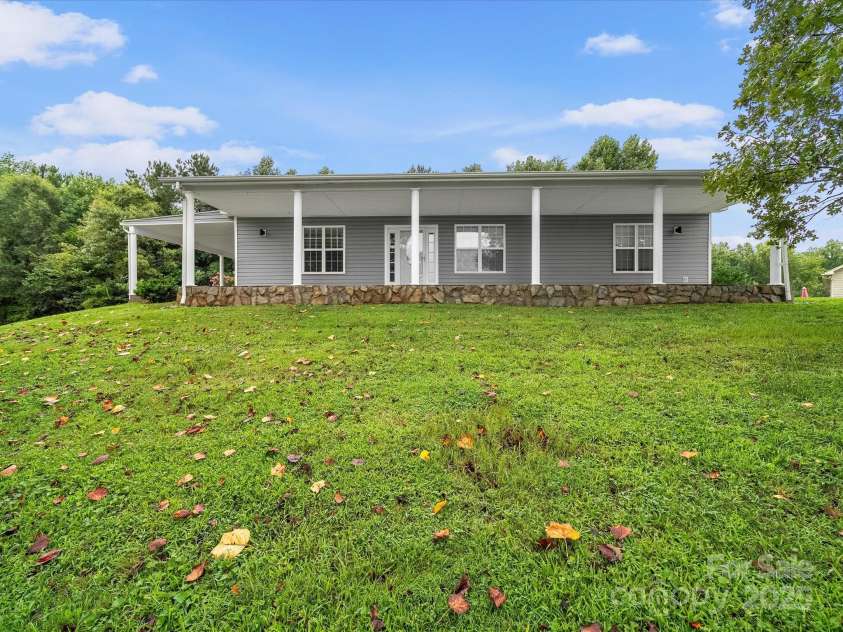 1585 Nathanial Street, Newton, NC 28658.  MLS# CAR4289013, YatesRealty ID 34764. 