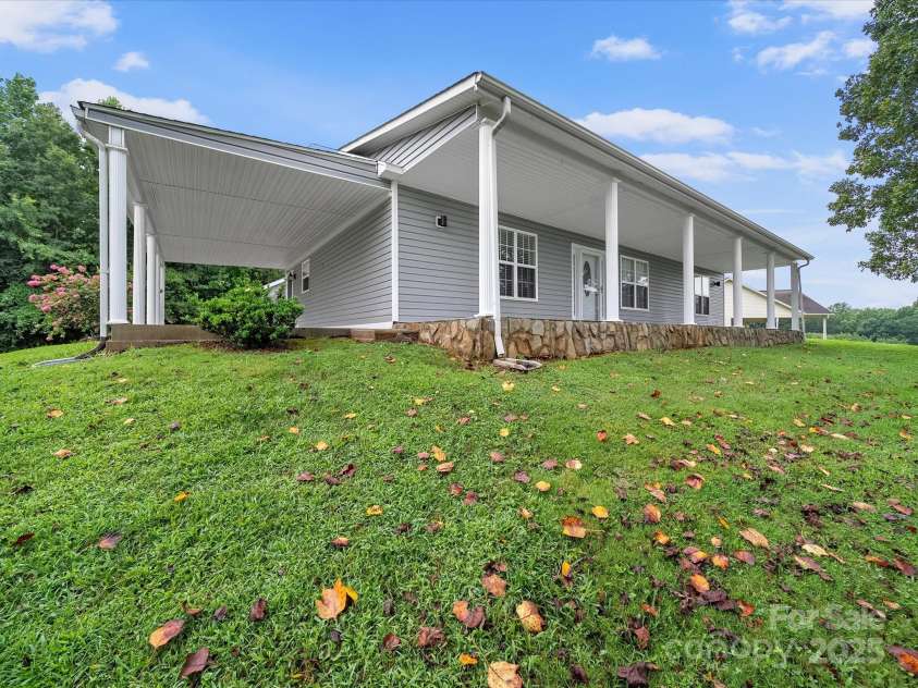 1585 Nathanial Street, Newton, NC 28658.  MLS# CAR4289013, YatesRealty ID 34764. 