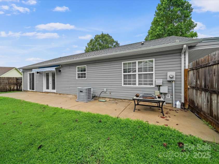 1585 Nathanial Street, Newton, NC 28658.  MLS# CAR4289013, YatesRealty ID 34764. 