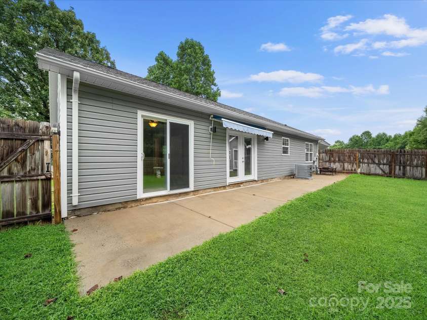 1585 Nathanial Street, Newton, NC 28658.  MLS# CAR4289013, YatesRealty ID 34764. 