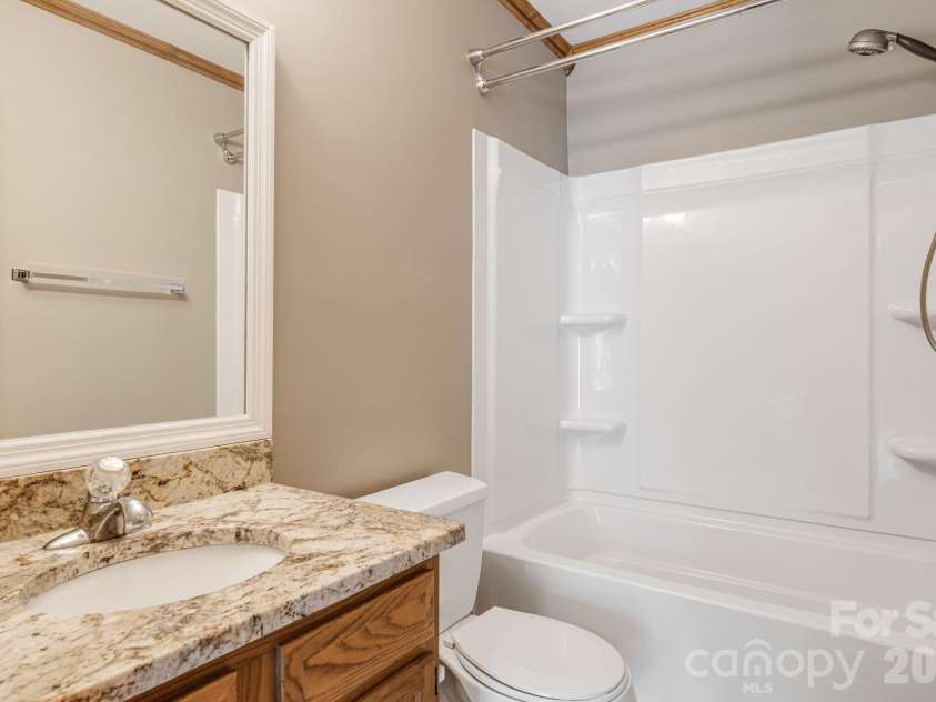 60 Ravencroft Lane, Asheville, NC 28803.  MLS# CAR4386269, YatesRealty ID 34764. 