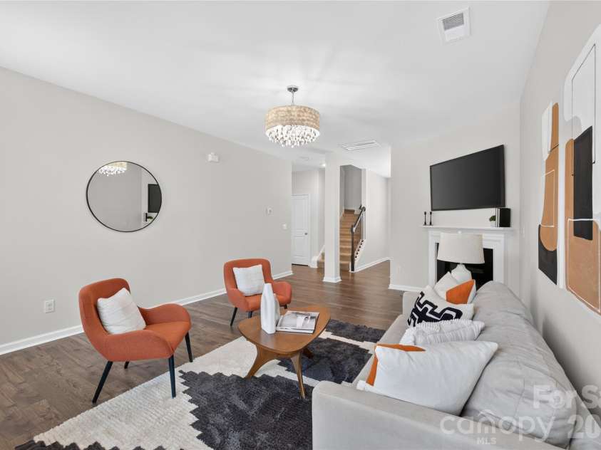 2023 Navarro Road, Charlotte, NC 28214.  MLS# CAR4394895, YatesRealty ID 34765. 