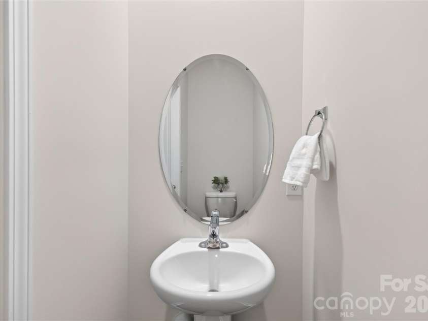 2023 Navarro Road, Charlotte, NC 28214.  MLS# CAR4394895, YatesRealty ID 34765. 
