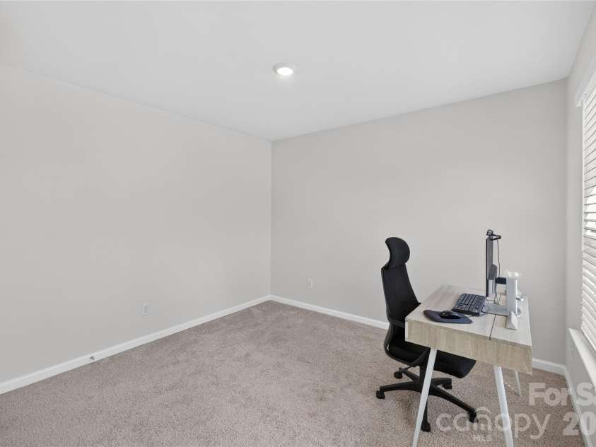 2023 Navarro Road, Charlotte, NC 28214.  MLS# CAR4394895, YatesRealty ID 34765. 