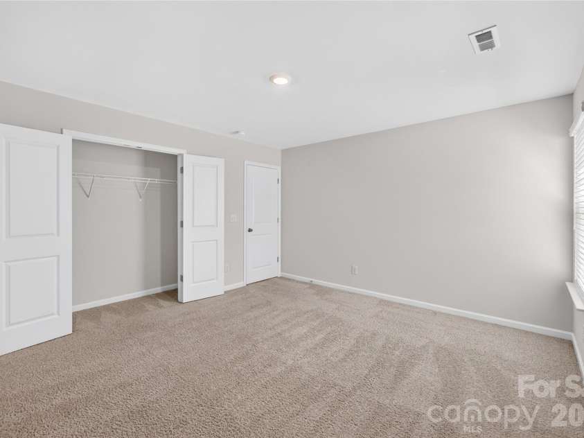 2023 Navarro Road, Charlotte, NC 28214.  MLS# CAR4394895, YatesRealty ID 34765. 