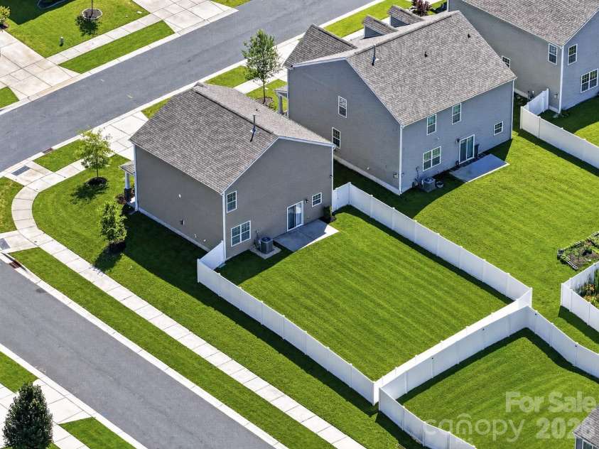 2023 Navarro Road, Charlotte, NC 28214.  MLS# CAR4394895, YatesRealty ID 34765. Grass digitally enhanced