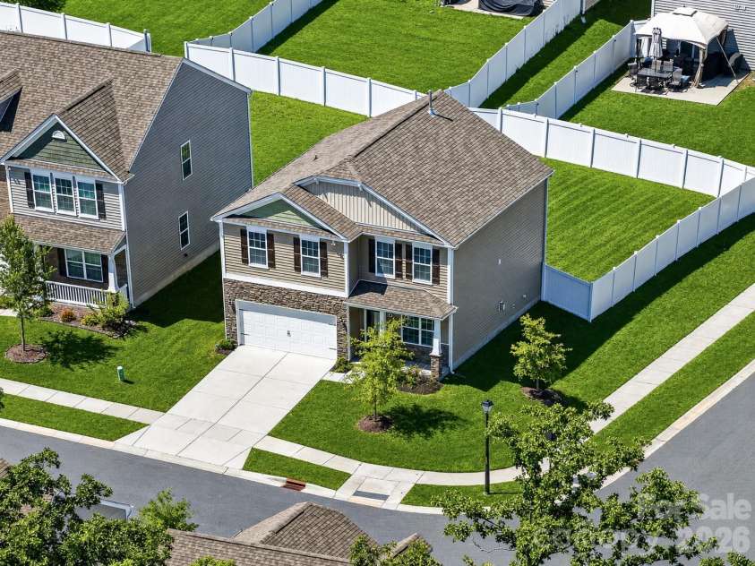2023 Navarro Road, Charlotte, NC 28214.  MLS# CAR4394895, YatesRealty ID 34765. Grass digitally enhanced