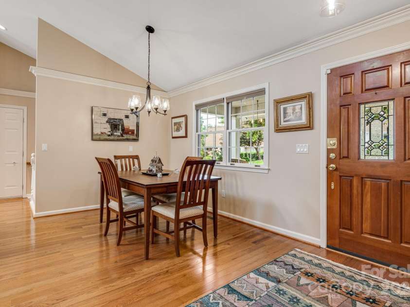 1015 Saddlebrook Drive, Hendersonville, NC 28739.  MLS# CAR4294403, YatesRealty ID 34766. 