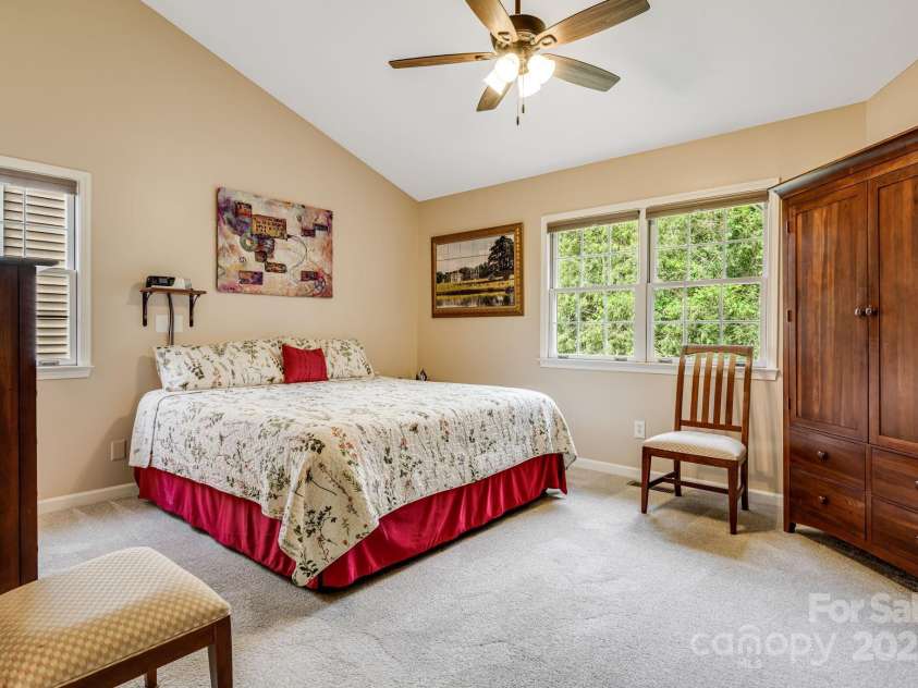 1015 Saddlebrook Drive, Hendersonville, NC 28739.  MLS# CAR4294403, YatesRealty ID 34766. 