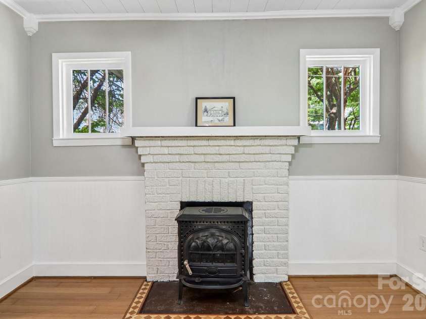 5 Belmont Avenue, Asheville, NC 28806.  MLS# CAR4397303, YatesRealty ID 34766. 