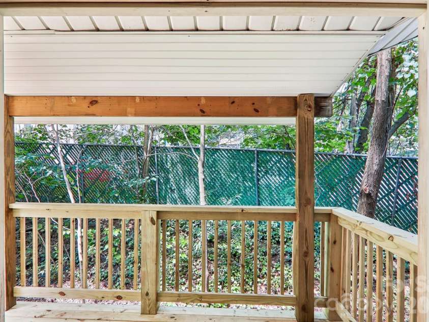 5 Belmont Avenue, Asheville, NC 28806.  MLS# CAR4397303, YatesRealty ID 34766. 