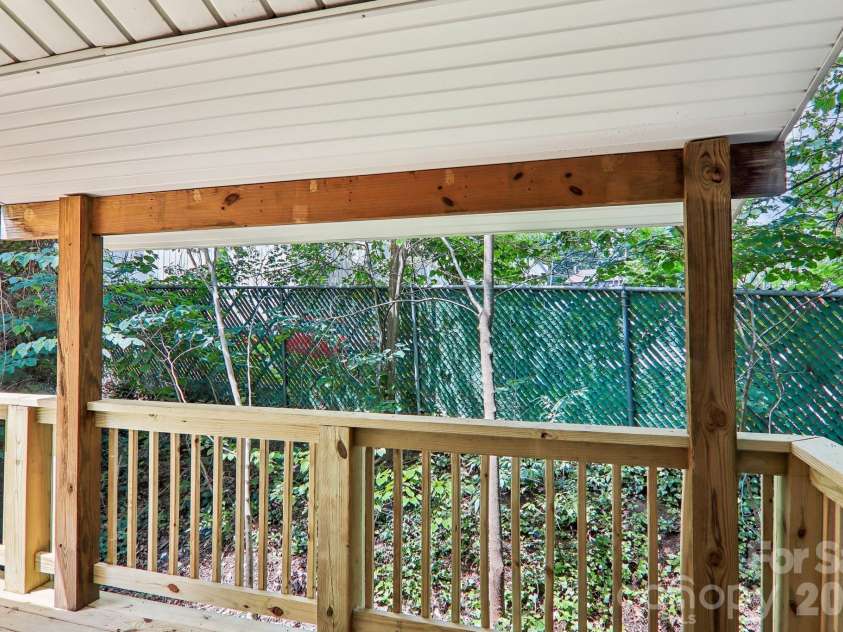 5 Belmont Avenue, Asheville, NC 28806.  MLS# CAR4397303, YatesRealty ID 34766. 