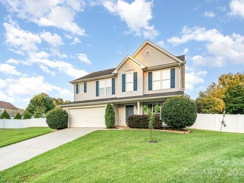 5128 Balsam Bark Lane, Fort Mill, SC 29708.  MLS# CAR4276601, YatesRealty ID 34767. 