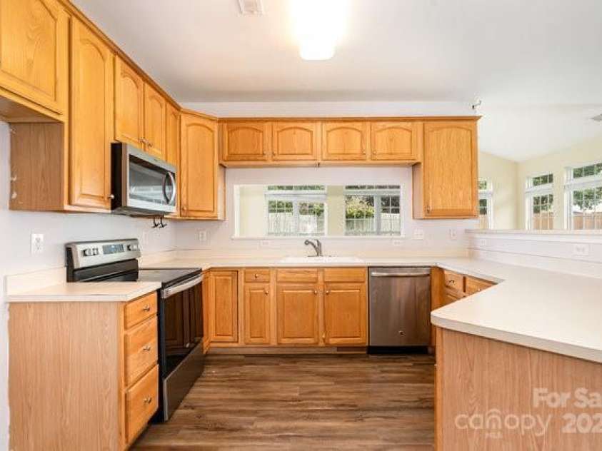 5128 Balsam Bark Lane, Fort Mill, SC 29708.  MLS# CAR4276601, YatesRealty ID 34767. 