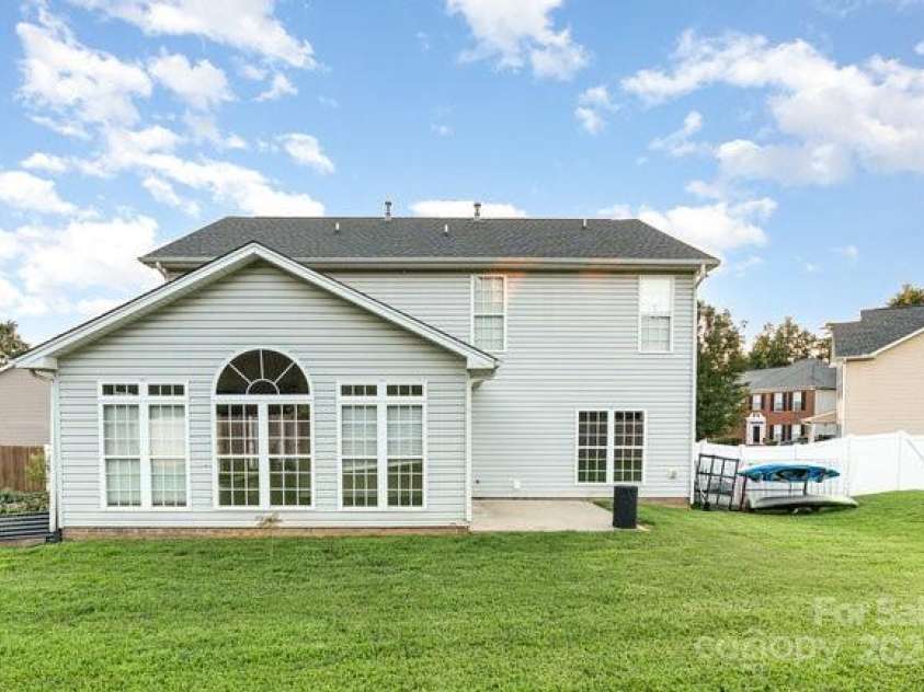 5128 Balsam Bark Lane, Fort Mill, SC 29708.  MLS# CAR4276601, YatesRealty ID 34767. 