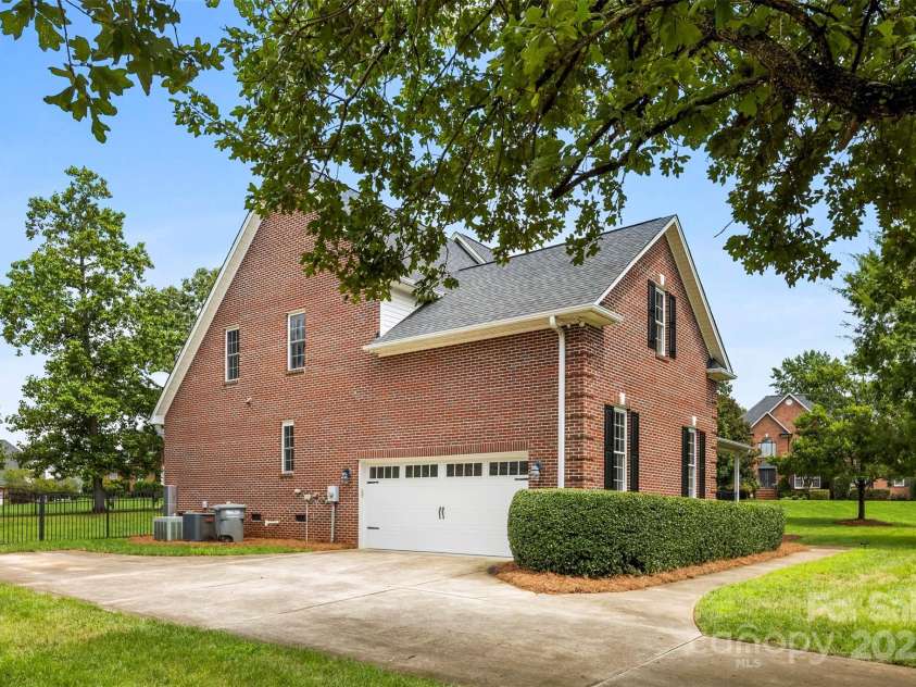 5200 Birchstone Court, Belmont, NC 28012.  MLS# CAR4291038, YatesRealty ID 34768. 