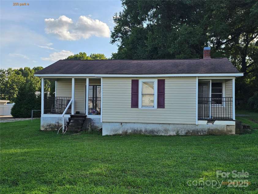 200 Park Road, Indian Trail, NC 28079.  MLS# CAR4292401, YatesRealty ID 34769. 