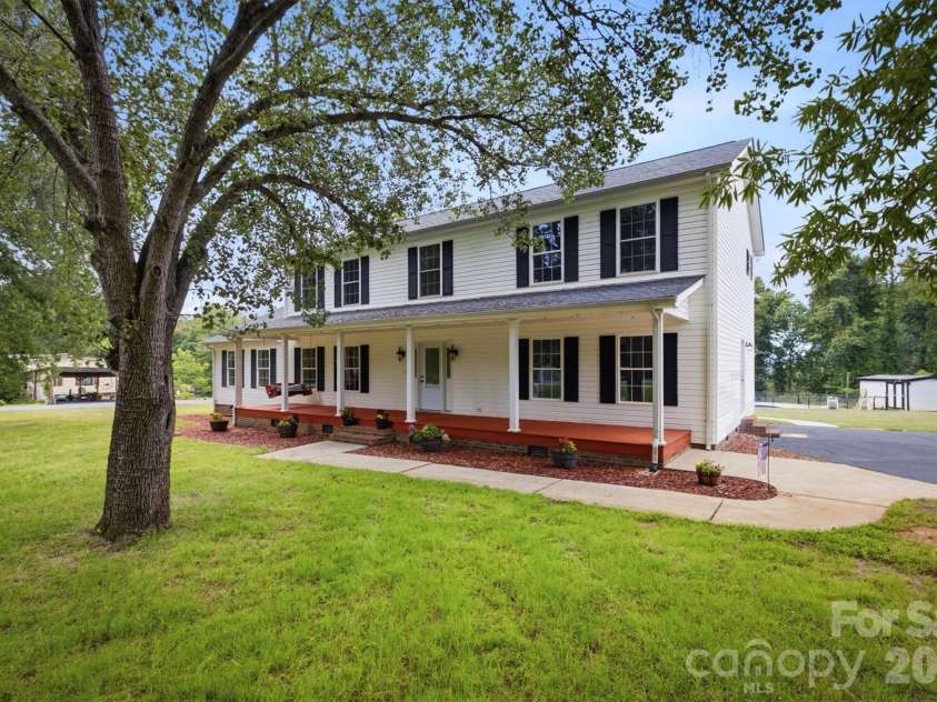 4799 Pleasant View Lane, Catawba, NC 28609.  MLS# CAR4382436, YatesRealty ID 34769. 