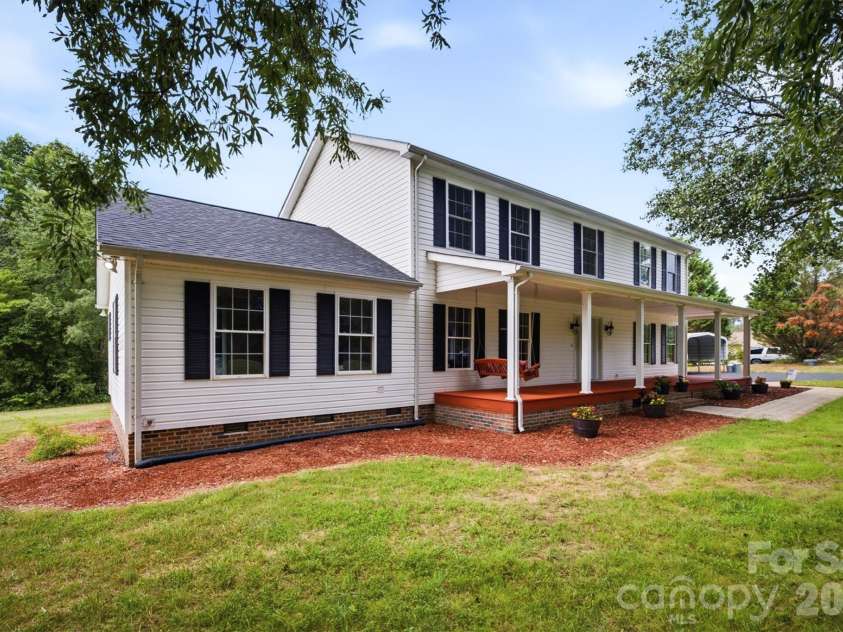 4799 Pleasant View Lane, Catawba, NC 28609.  MLS# CAR4382436, YatesRealty ID 34769. 