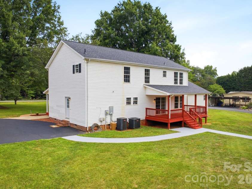 4799 Pleasant View Lane, Catawba, NC 28609.  MLS# CAR4382436, YatesRealty ID 34769. 