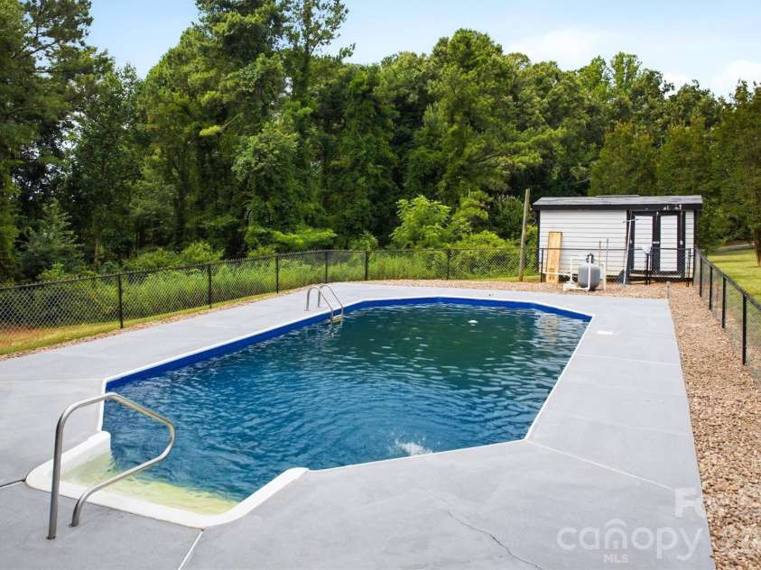 4799 Pleasant View Lane, Catawba, NC 28609.  MLS# CAR4382436, YatesRealty ID 34769. 