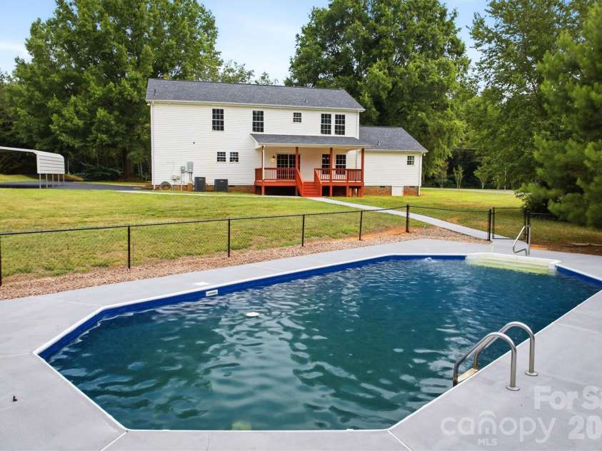4799 Pleasant View Lane, Catawba, NC 28609.  MLS# CAR4382436, YatesRealty ID 34769. 